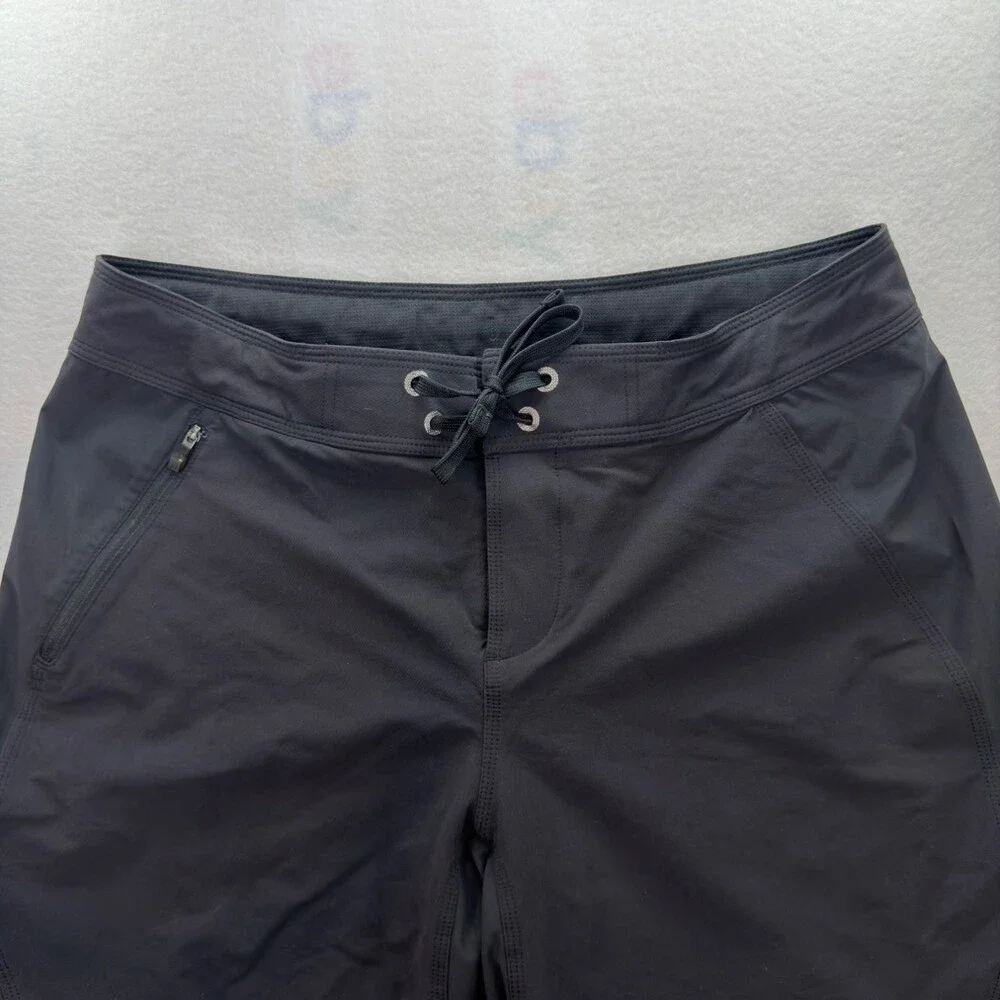 The North Face Mens 34 Black Board Shorts Swim Trunks Zip Pockets Drawstring